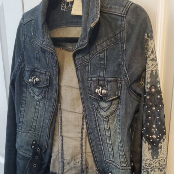 Jacket - Picture 1 of 2